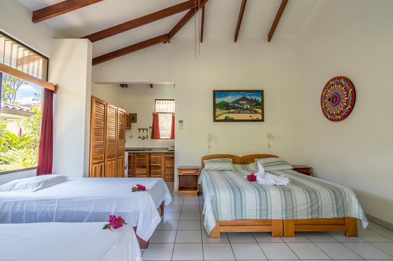 Hotel Colinas Del Sol Атенас Екстериор снимка